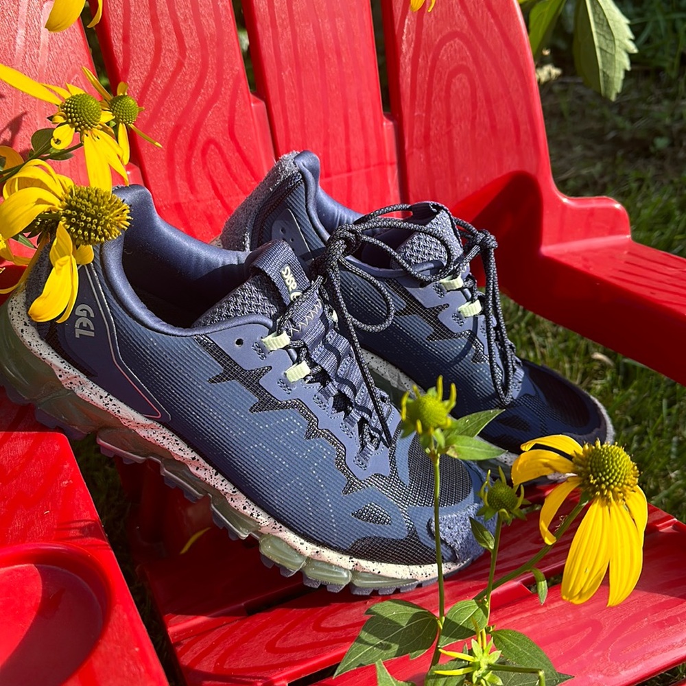 ASICS- NWOT